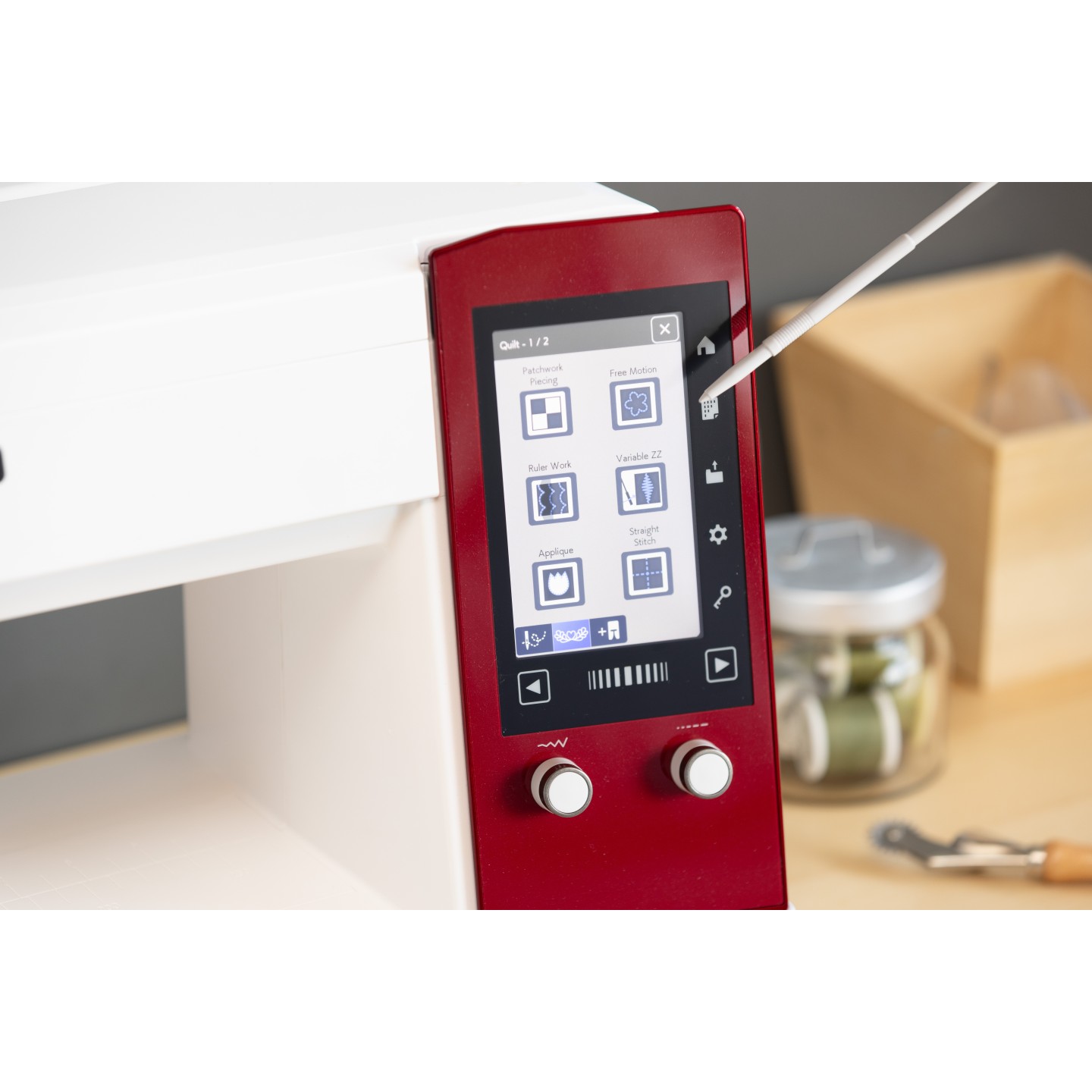 Machine &agrave; coudre Elna eXcellence 782
