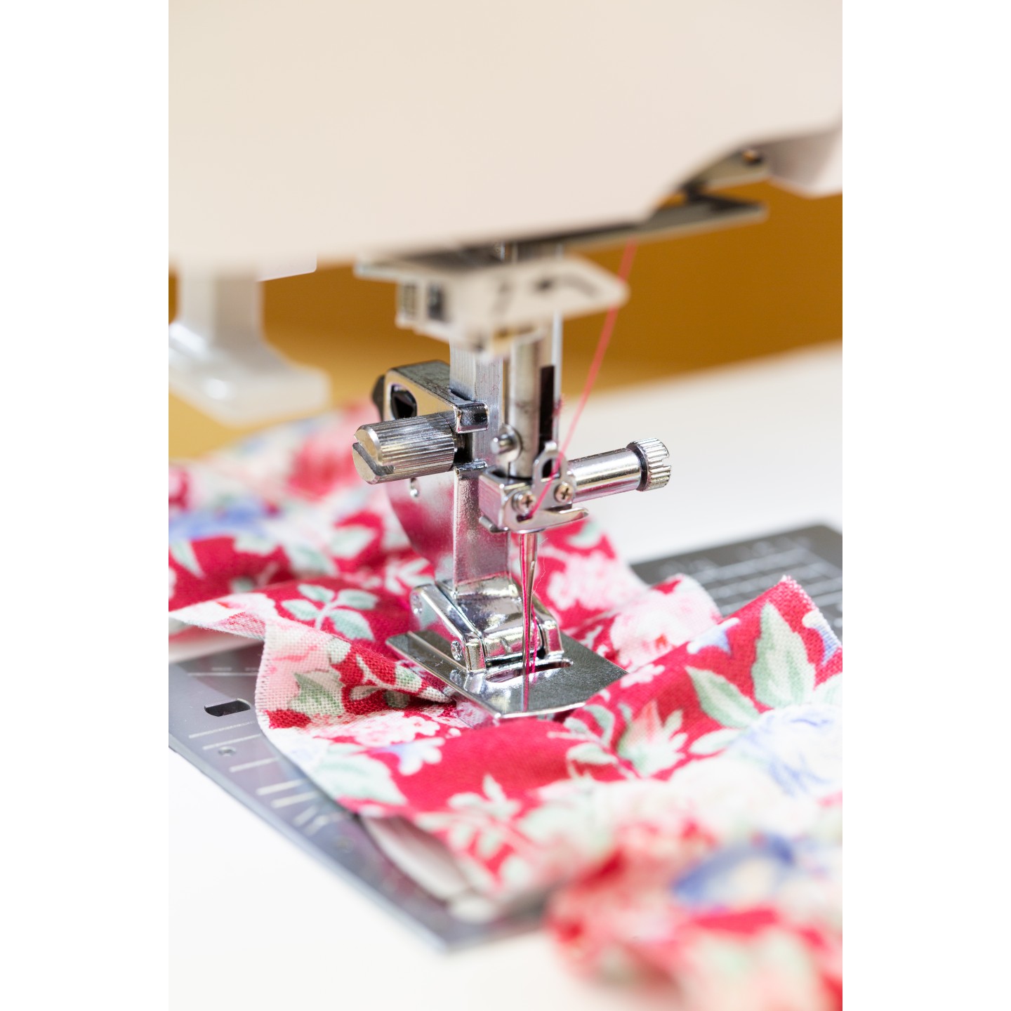 Machine &agrave; coudre Elna eXcellence 680+ Fashion & Decor &eacute;dition