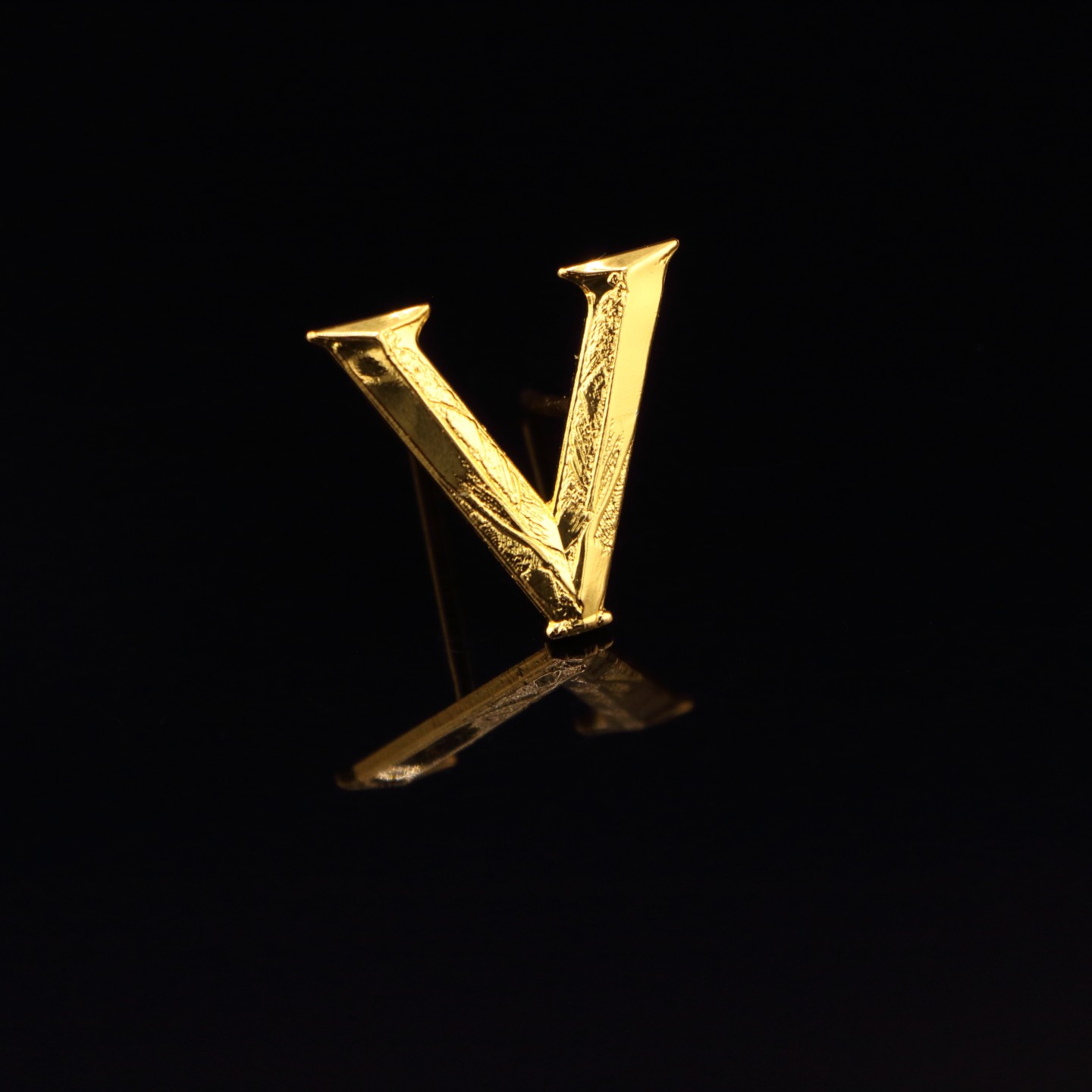 Grande lettre V (18mm)