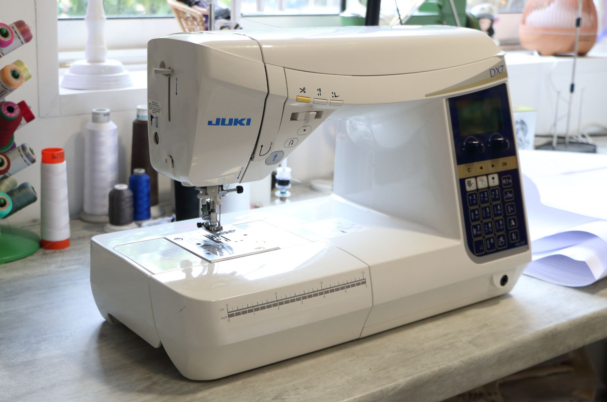  Juki HZL DX7 en promotion Une machine d'excellence, sans compromis
